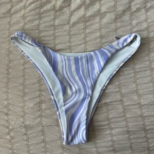 SHEIN Wavy Purple and White Bikini Bottom